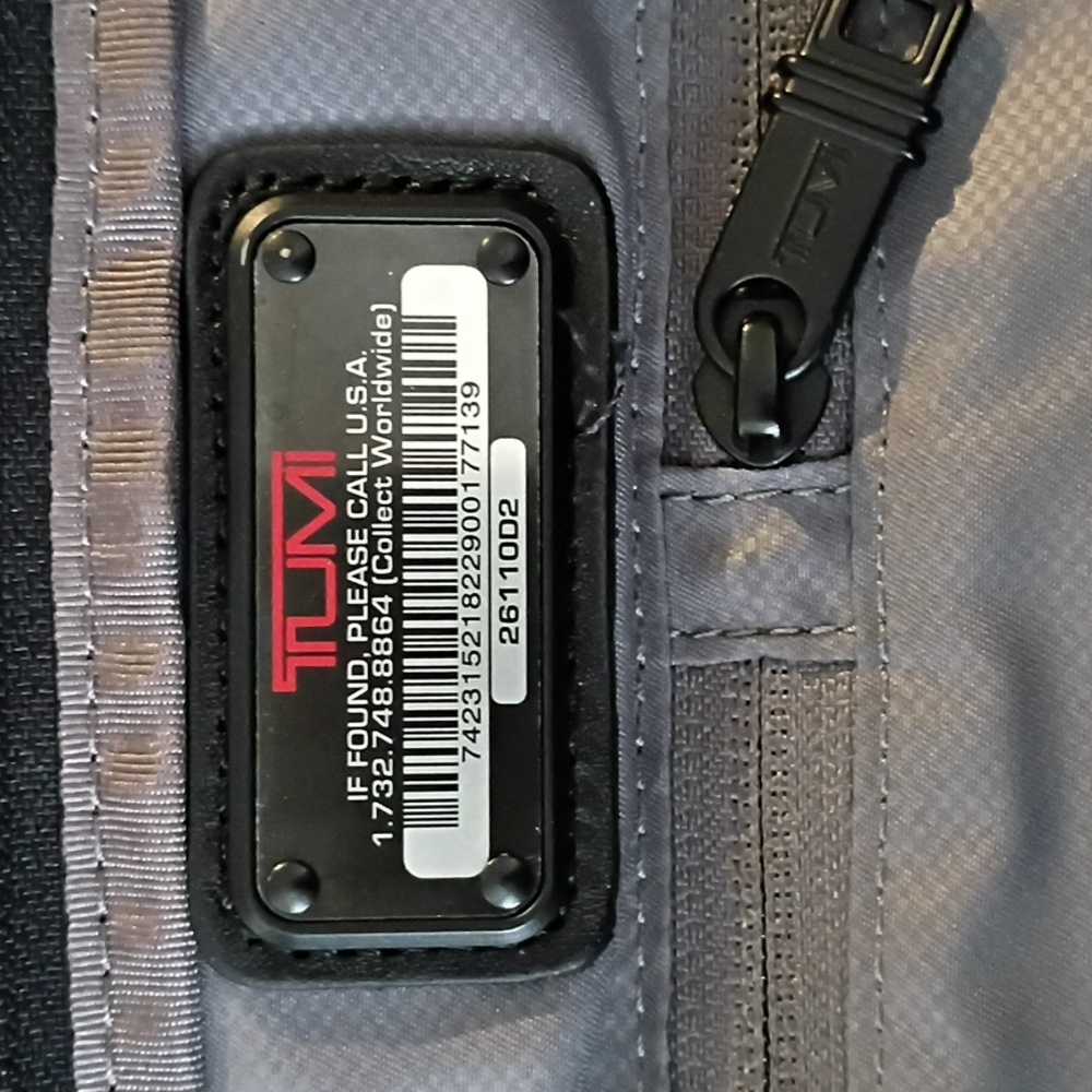 Tumi Soft Computer Bag - image 8